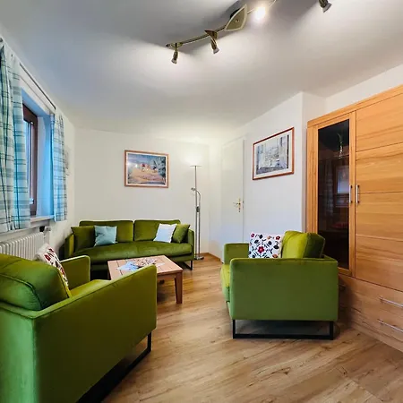 Semesterbostad Mittendrin *